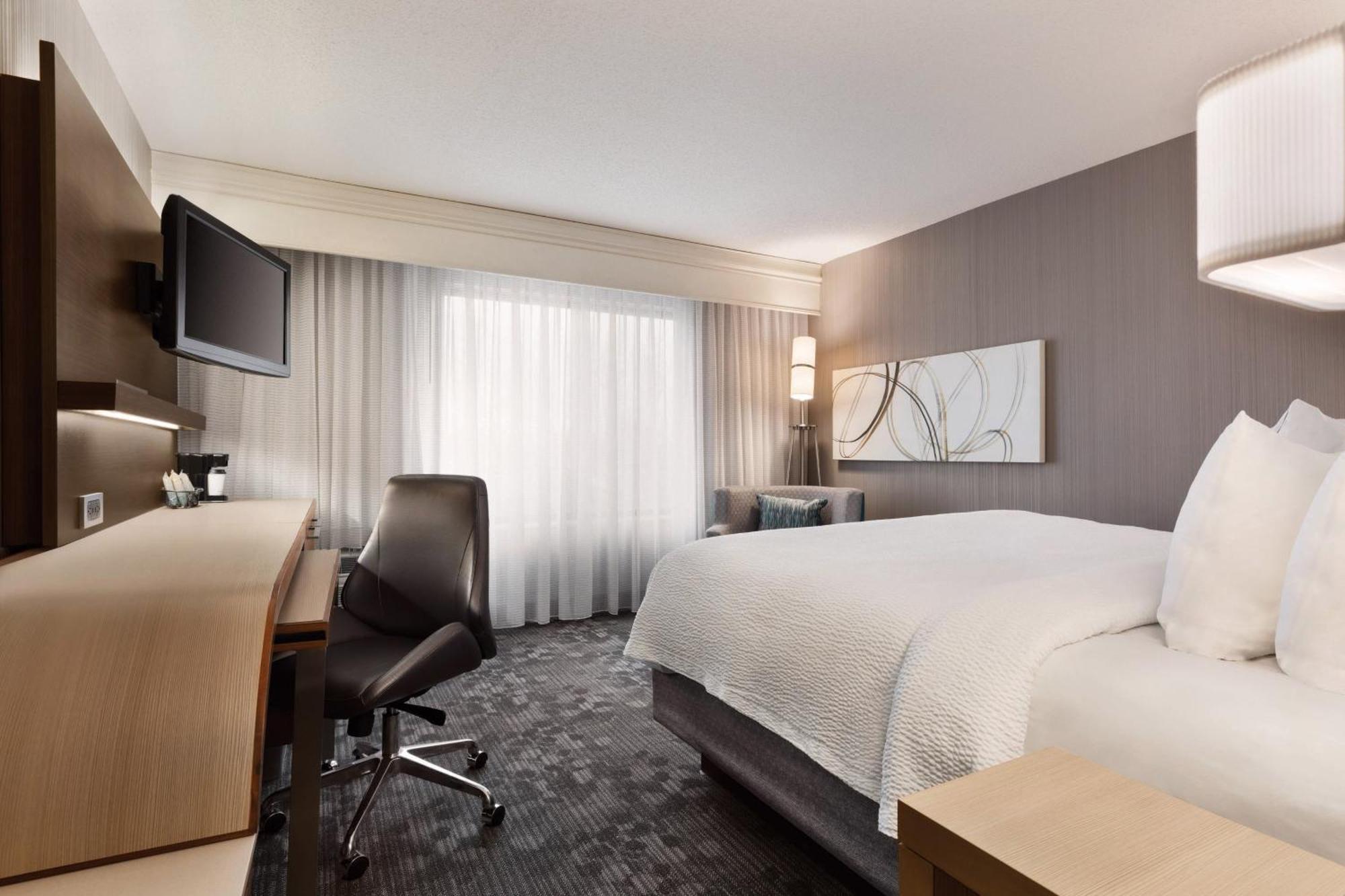 Courtyard By Marriott Topeka Eksteriør billede