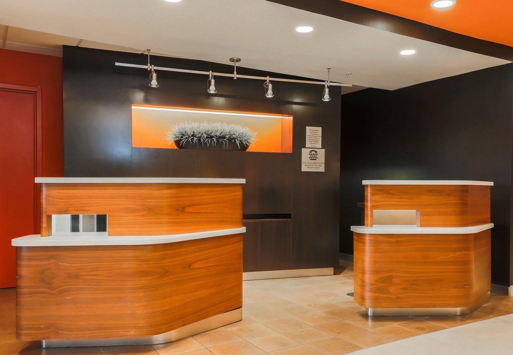 Courtyard By Marriott Topeka Eksteriør billede